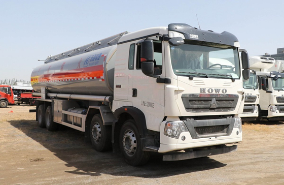 Contenitore di petrolio usato 30000 litri Howo T5G Cisterna petrolifera Camionetto a 4 assi Cabina con lettiera