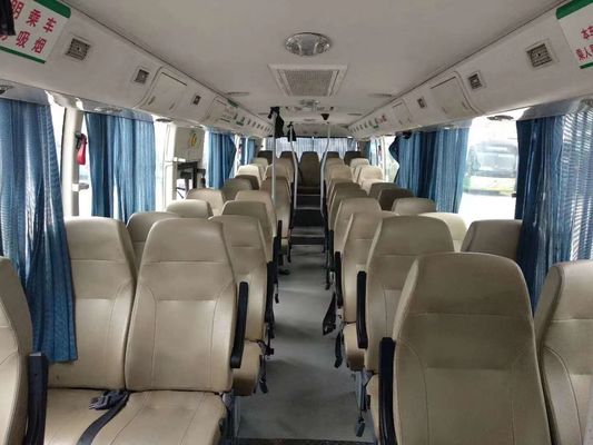 I sedili di ZK6116HF 228kw 51 hanno utilizzato i bus che di Yutong il passeggero trasporta il nudo basso di chilometro dei sedili di lusso che imballa LHD