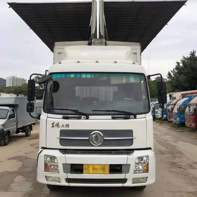 DONGFENG usato Van Cargo Truck 6 ruote 4X2 che pilotano il camion di Wing Van 180hp